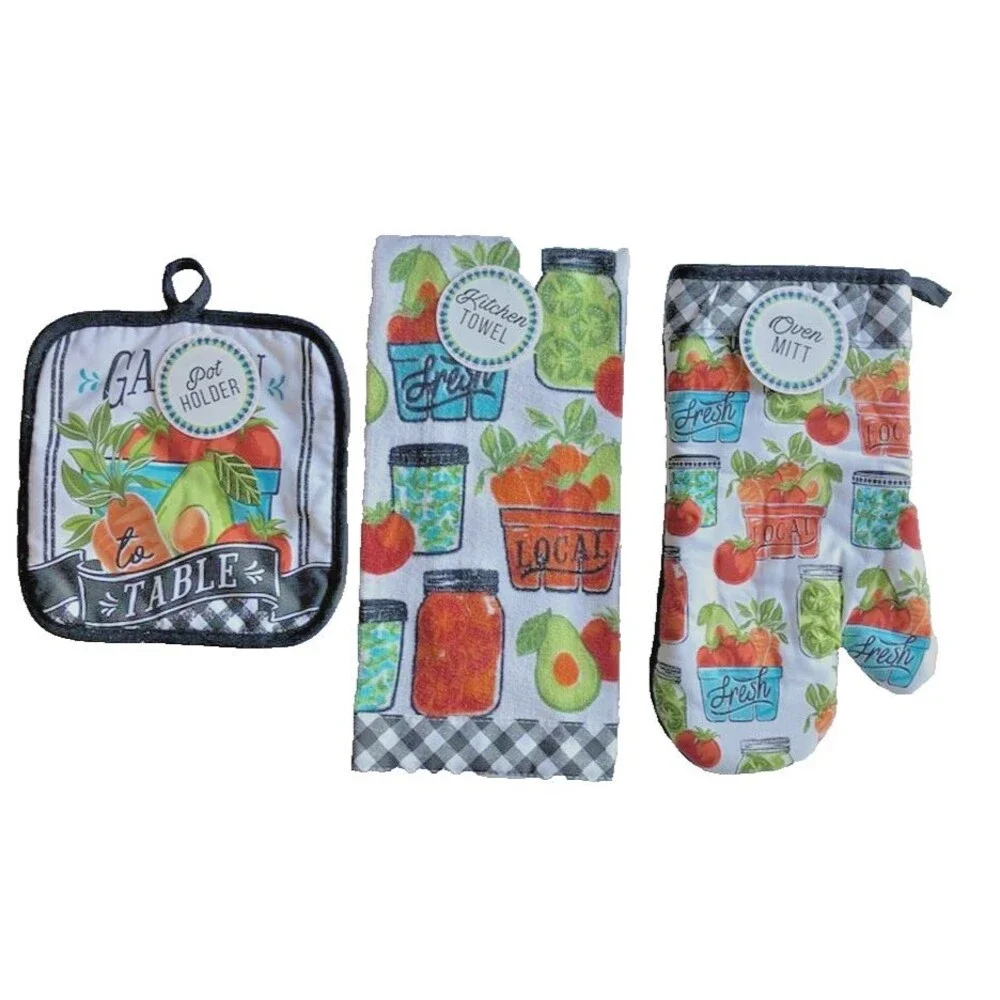 Garden Veggies Kitchen Towel Oven Mitt Potholder Set of 3 Buffalo Plaid Farm